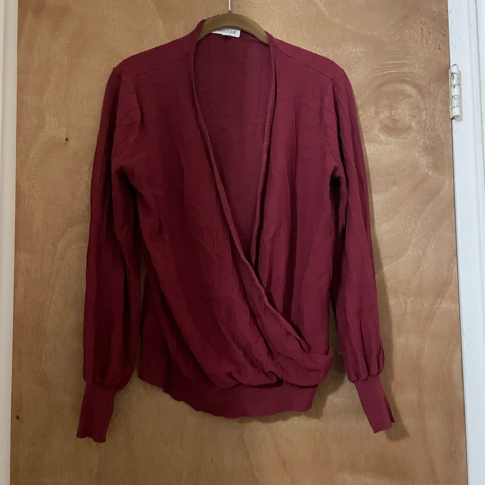 Maroon sweater. Size M.